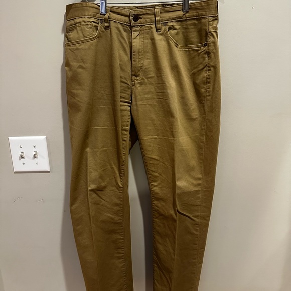 Weatherproof Tan 5 Pocket pants. Canvas material  Size 34x30. Seldom Worn - Picture 4 of 5